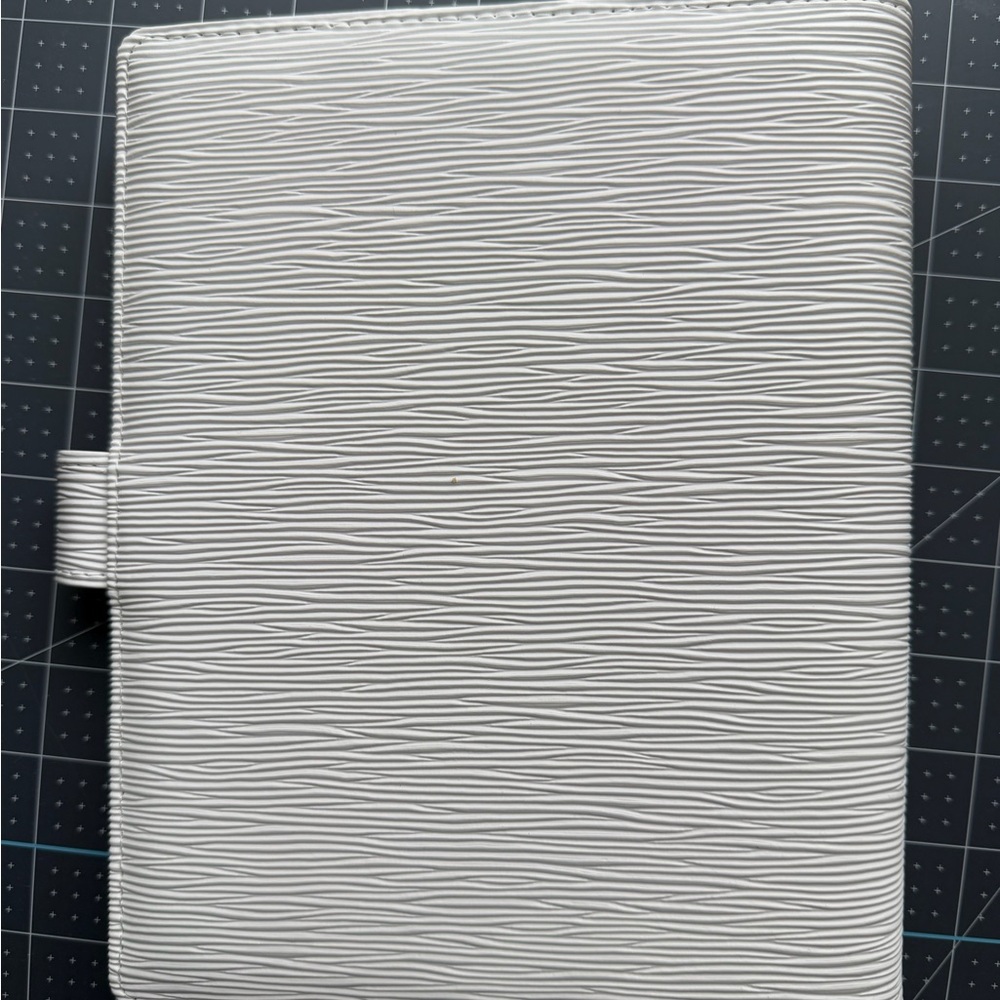 Binder - Picture 2 of 6